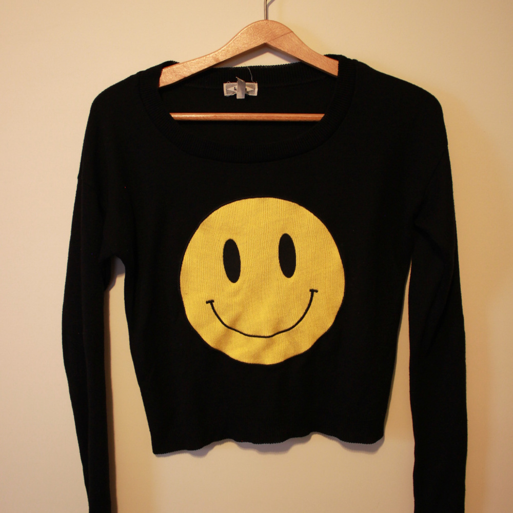 Cute smile crop sweater